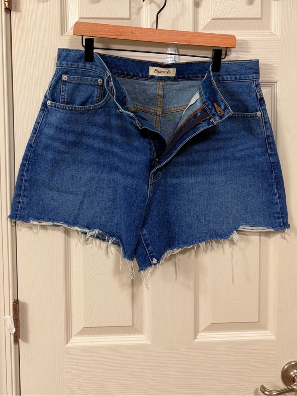 Madewell Medium Wash Blue High-Rise Frayed Cut Off Denim Shorts Size 32 - Picture 7 of 14
